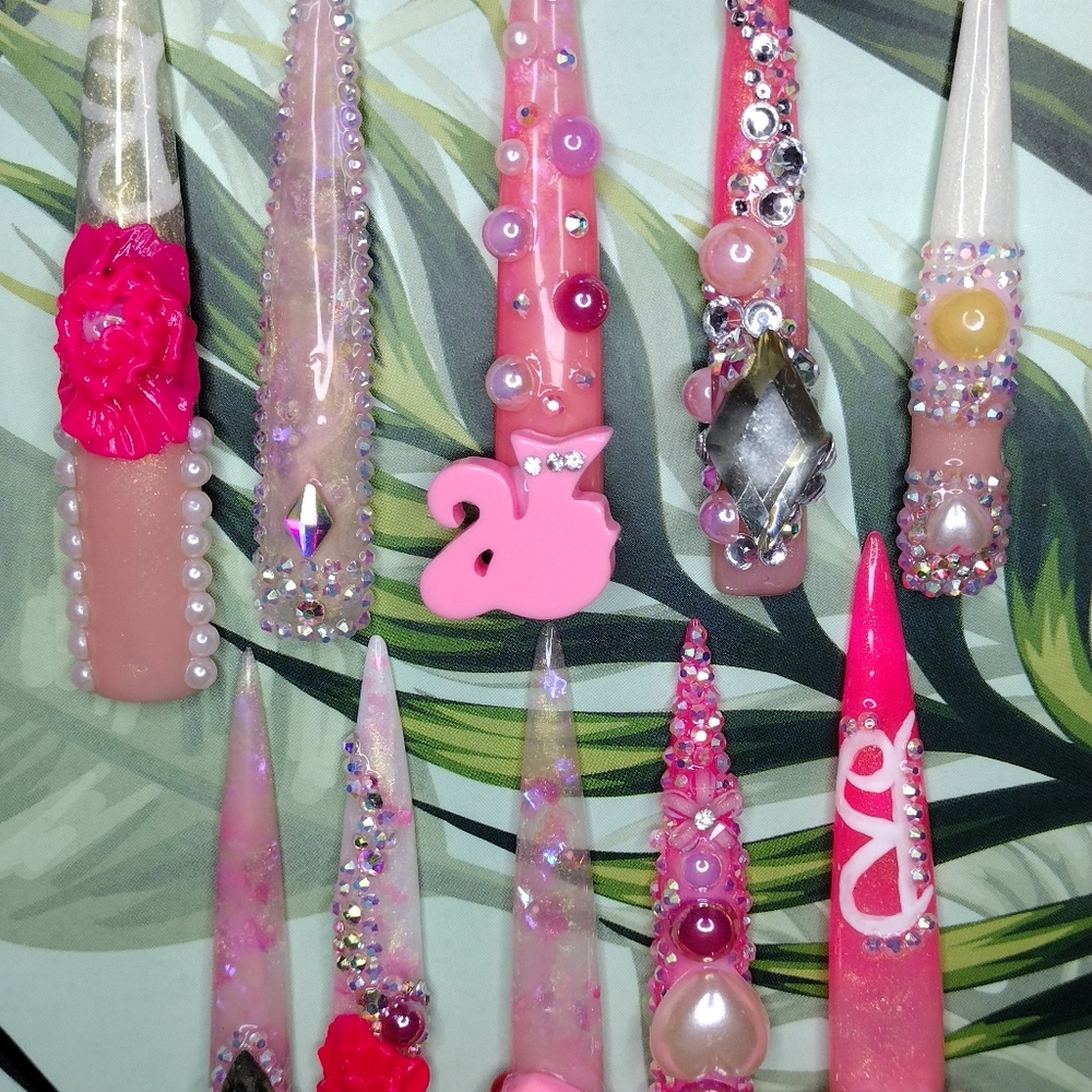 Barbie pink press on nails. Xxxl stellto